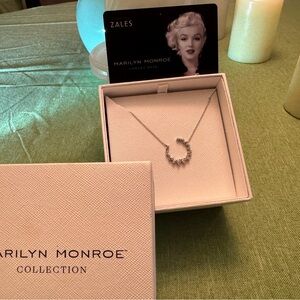 Marilyn Monroe white gold diamond Sparkling Horseshoe Necklace